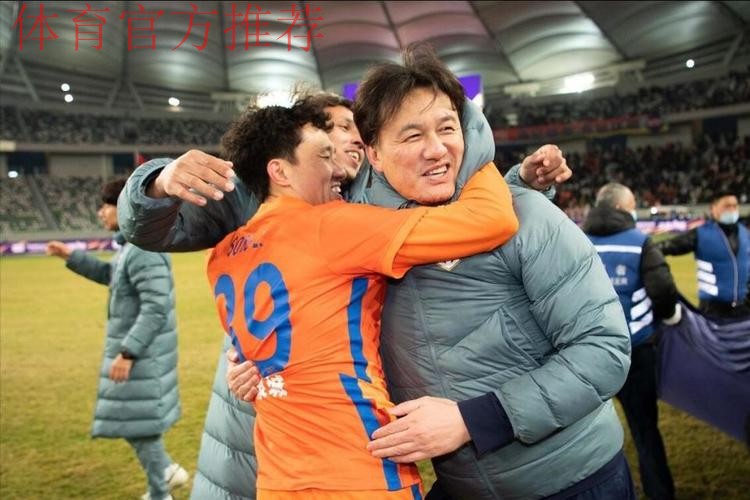 对话郝伟:无论在哪里都有橙色的陪伴,克雷桑停赛带来困难 对话郝伟:无论在哪里都有橙色的陪伴,克雷桑停赛带来困难